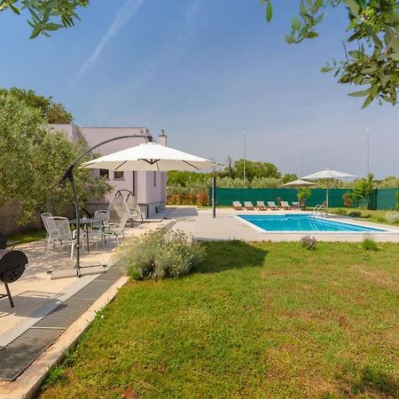 Villa Viola With Pool, Whirlpool, Playground & Bbq In A Olive Grove With Sea View, Near The Beach, Pomer - Istria 外观 照片